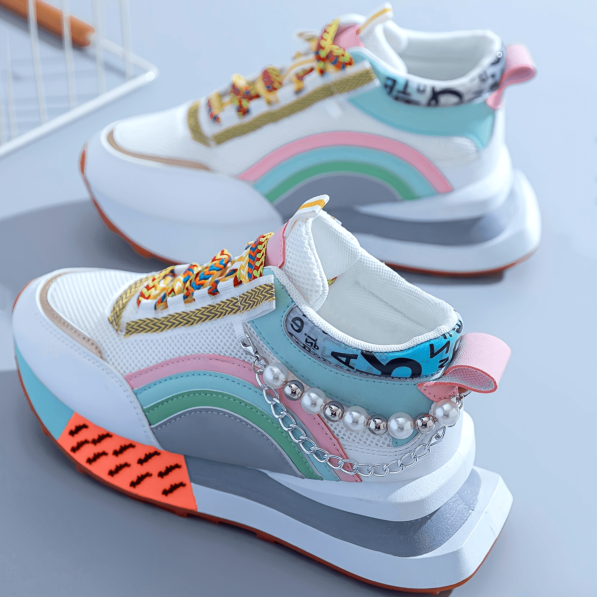 Pearl Street Style Sneakers – Bunte Chunky Plateauschuhe mit Perlen für Damen
