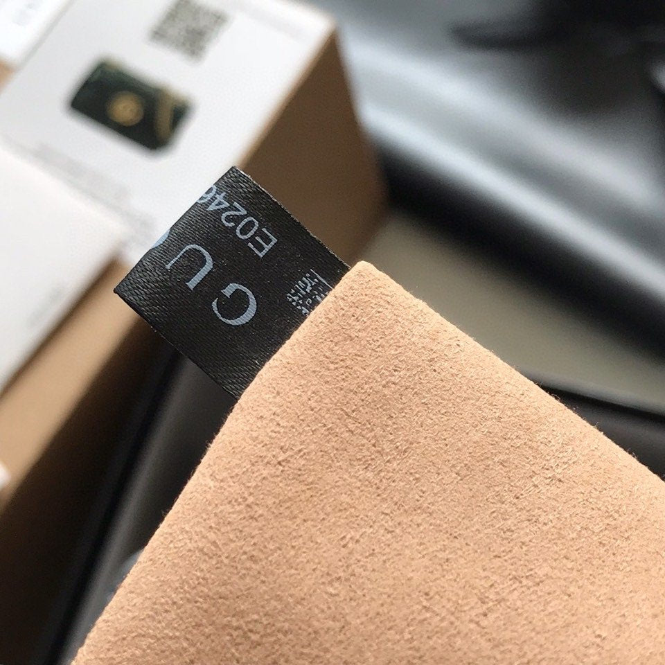 FemmeIcon Quilted Leather Bag – Classic Noir Edition