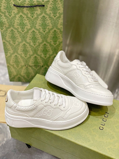 FemmeLux Comfort Sneaker – White Elegance Edition