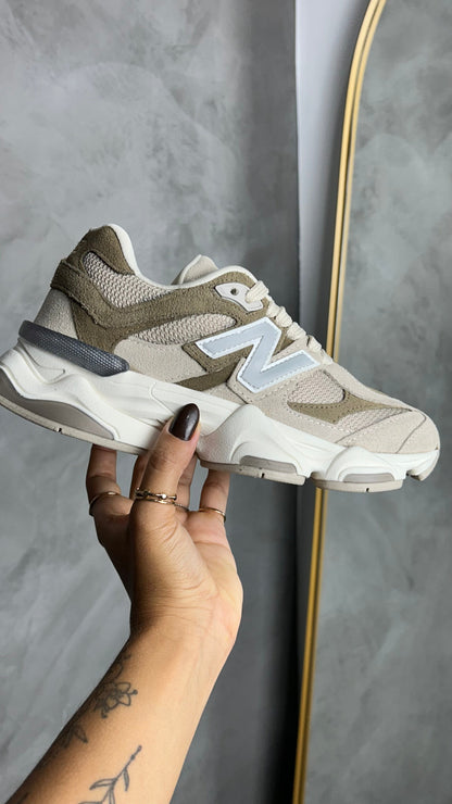 Femellee NovaLux Sneaker