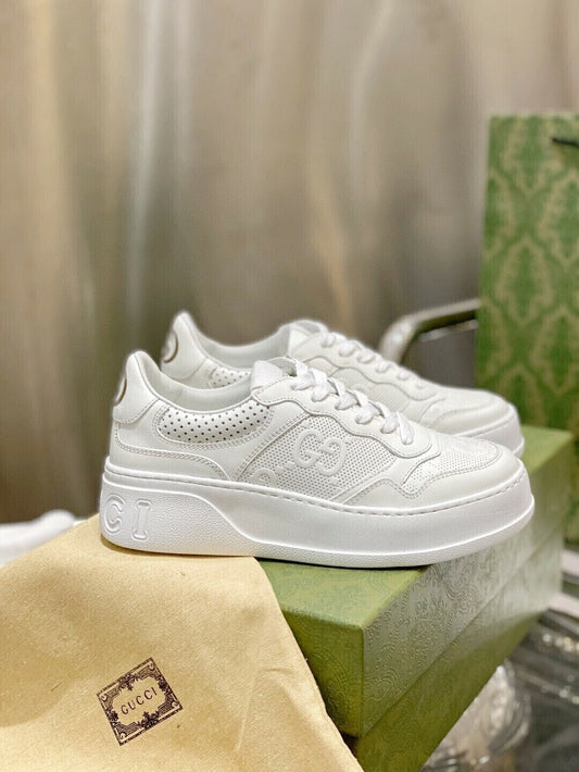 FemmeLux Comfort Sneaker – White Elegance Edition