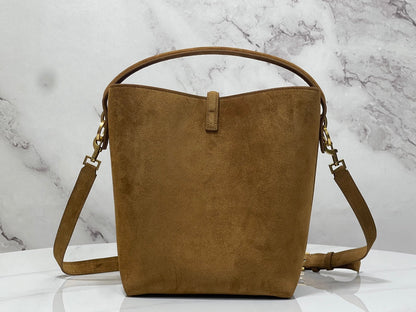 Velour Luxe Bucket Bag – Modern Parisian Sophistication