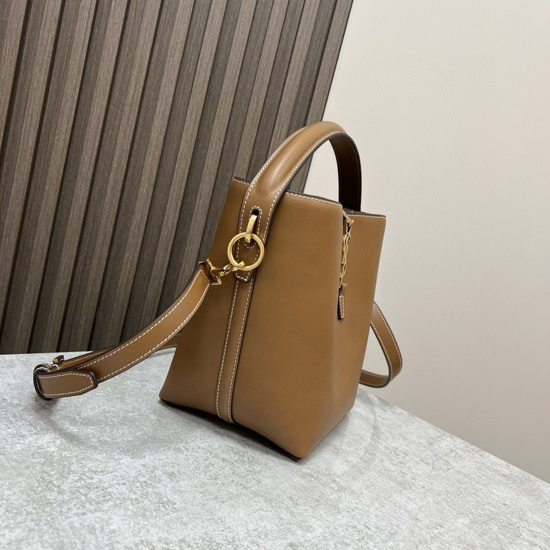Lumière Bucket Bag – Effortless French Elegance