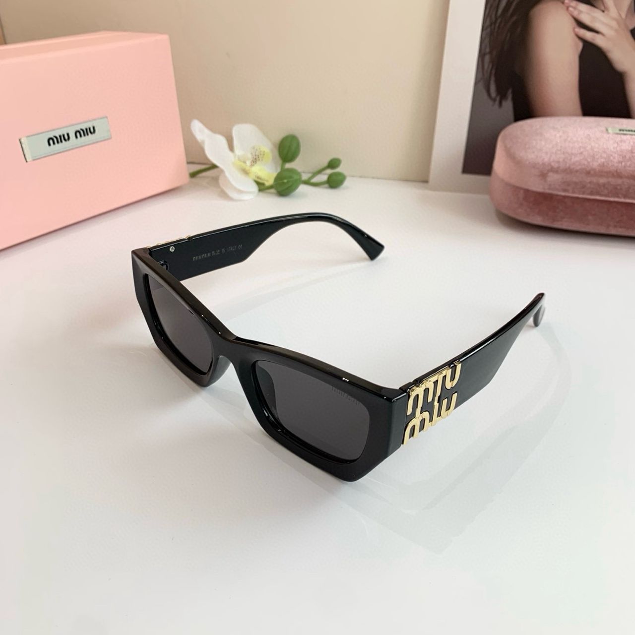 Femellee Miu Noir Luxe Sunglasses