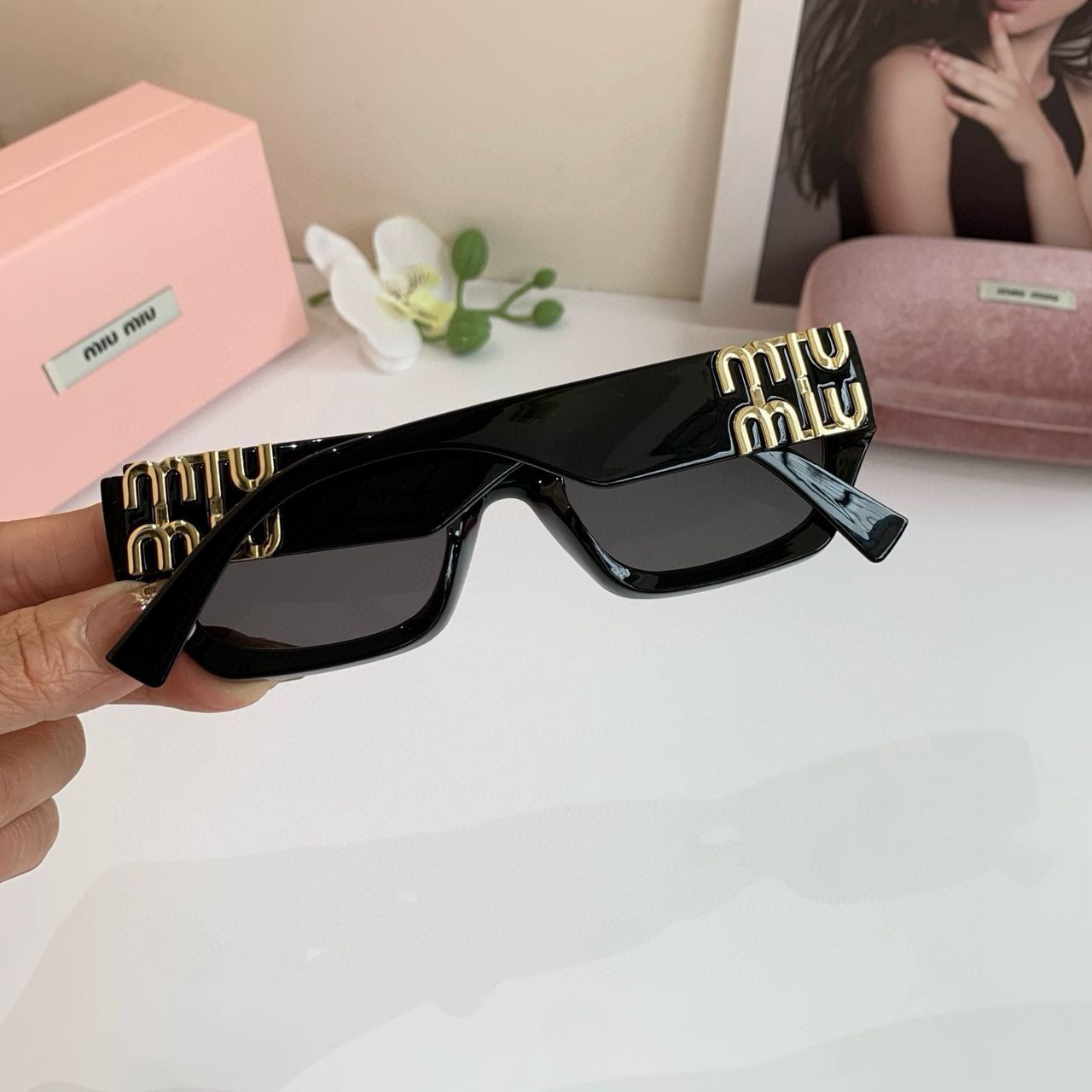 Femellee Miu Noir Luxe Sunglasses