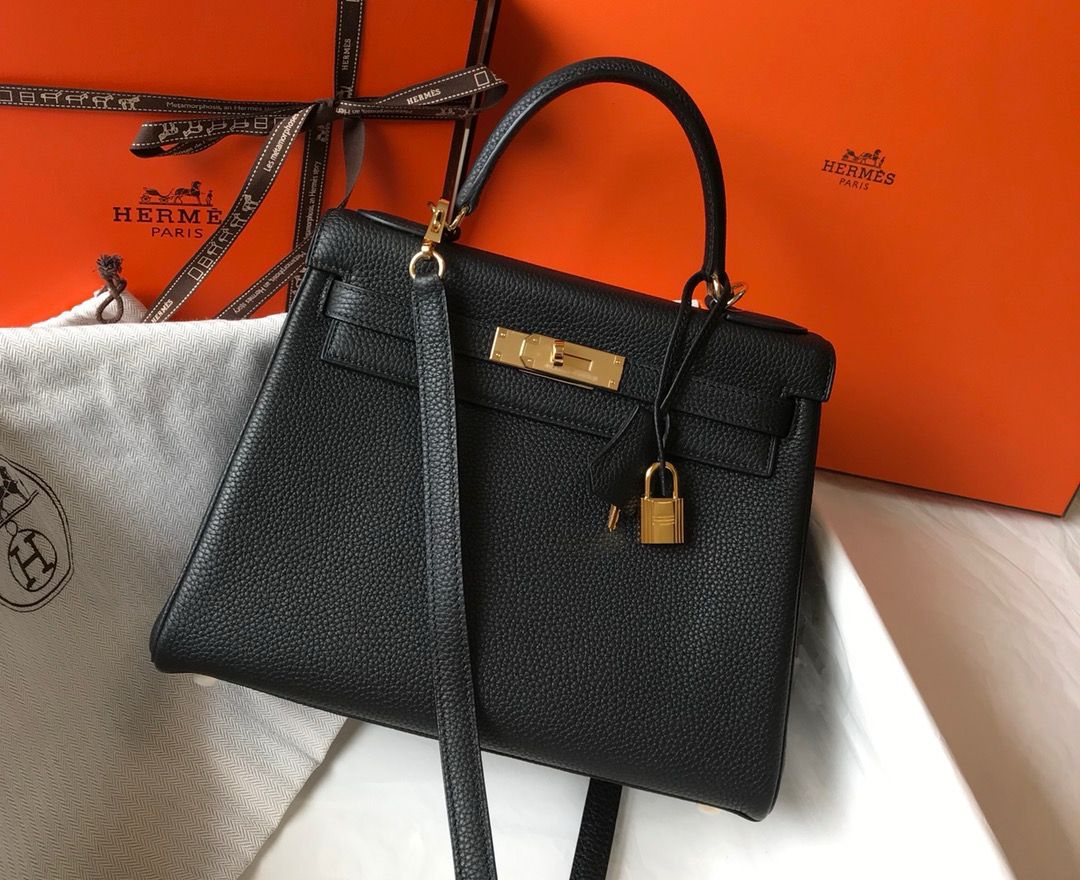 Femme Élégance Classic Top Handle Bag – Black Gold Edition